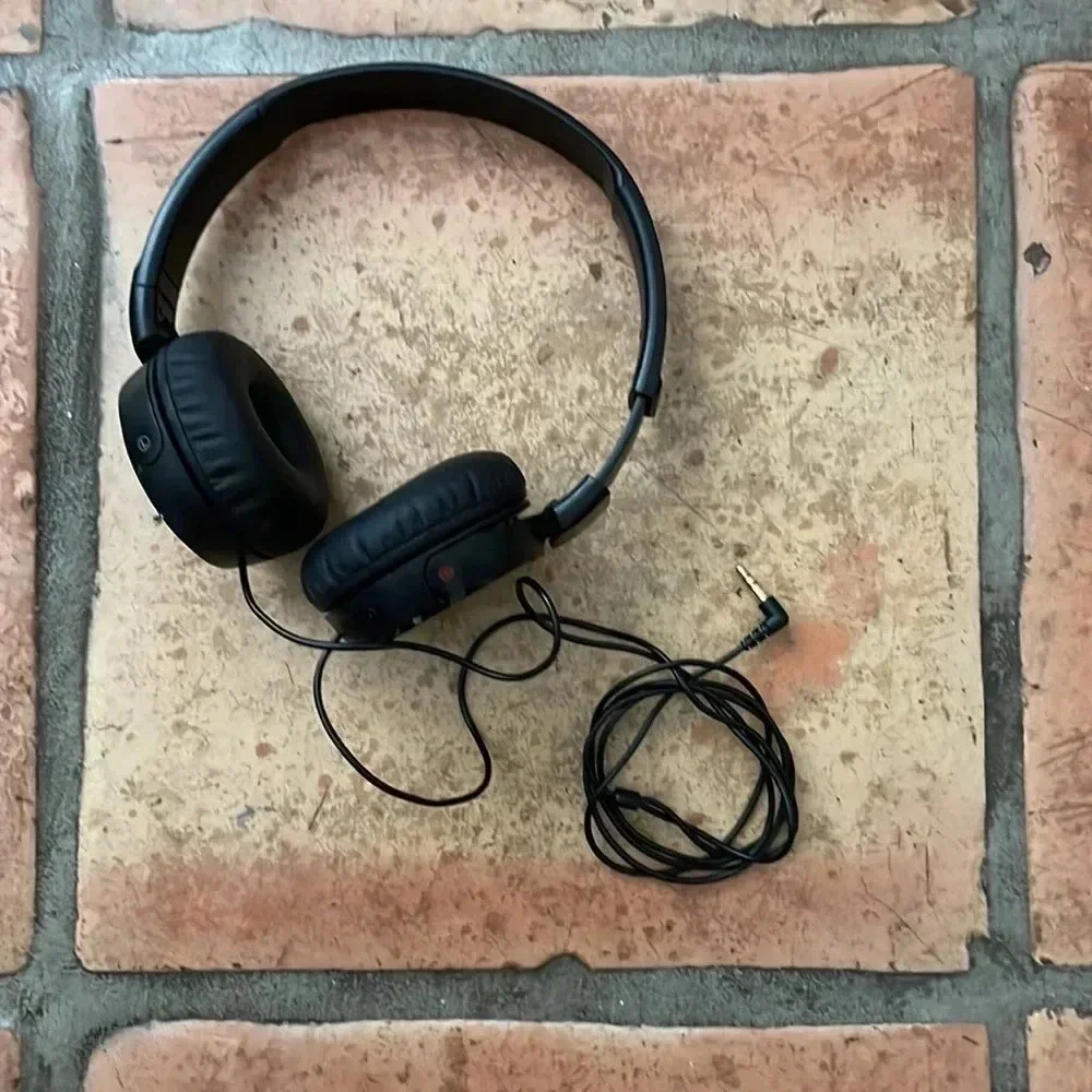 SONY ✨ Noise-Canceling Wired On-Ear Headphones  Black